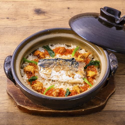 土锅烤鲭鱼海胆鲑鱼子