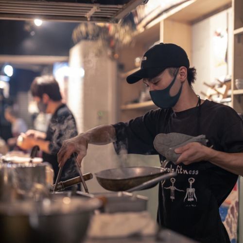 雑魚やグループがお送りする大人の”遊び場”