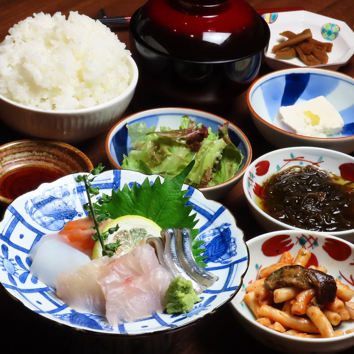 茅場町で贅沢な和食グルメをお楽しみください。