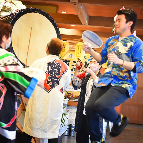 [You can experience "Aomori" ☆] At our shop, we are doing business while valuing "Aomori where you can experience"! Live performances every day at dinner time of "Nebuta Hayashi", which is indispensable to liven up the Nebuta Festival. Also, the Tsugaru specialty "Shamisen live" is held every day from 19:00 to 20:00!