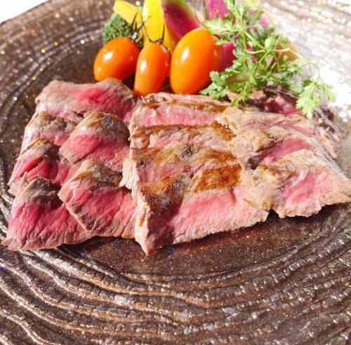 Assortment of 3 types of Bizen black beef special cuts