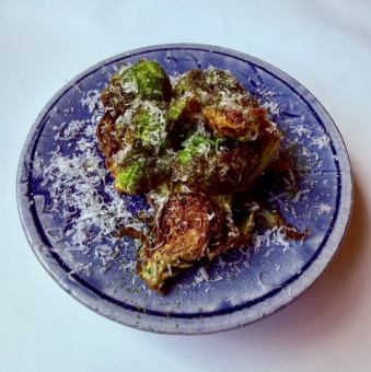 芽キャベツとたっぷりチーズのフリット