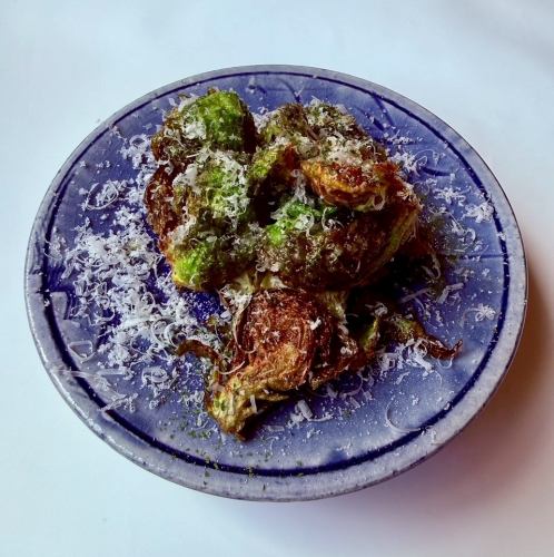 芽キャベツとたっぷりチーズのフリット