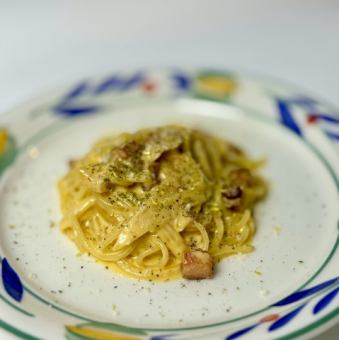 筍とくんちゃまベーコンの”山椒”カルボナーラ