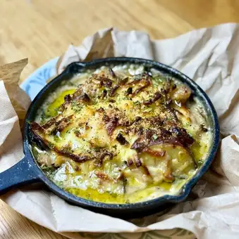 秋鮭とキノコ、さつまいもの 白味噌クリームグラタン