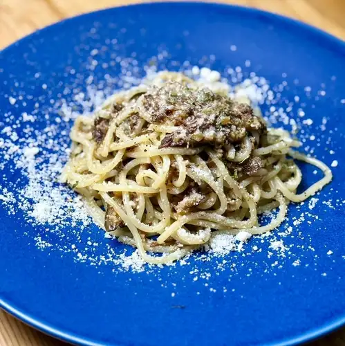 備前黒牛と干し椎茸ゴボウのラグー生パスタ
