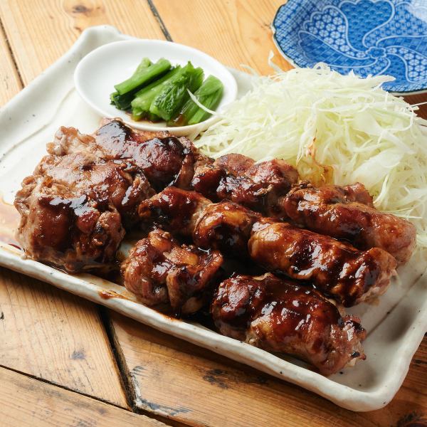A Shinshu specialty! A popular menu item that lets you fully enjoy the deliciousness of wild game: Boar and Pork BBQ (3 skewers)