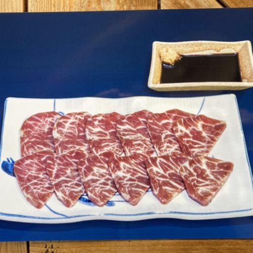 Shinshu is also famous for its horse meat sashimi! A delicious dish that is healthy yet packed with flavor! "Shinshu Specialty Horse Meat Sashimi"