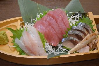 3 pieces of sashimi platter