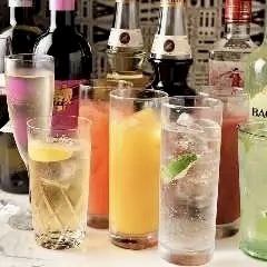 飲み放題コースはカクテル、ワインと種類豊富♪