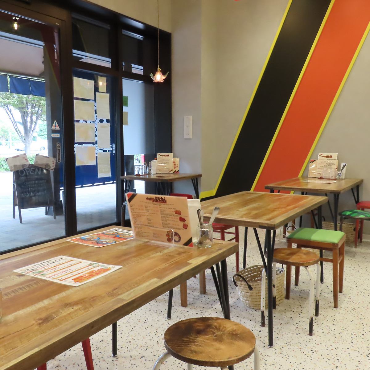 We accept reservations for private parties of 10 or more.