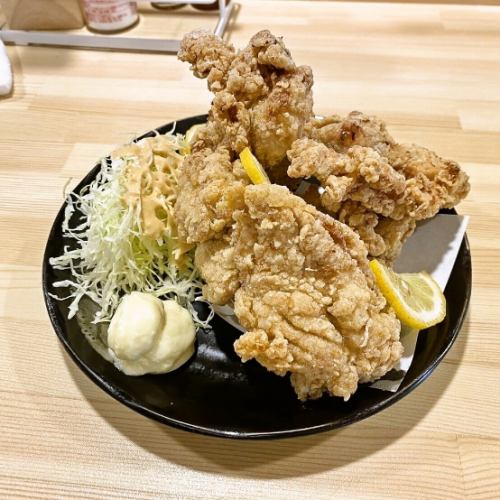 【出来立てアツアツ！】こだわりの鶏肉を使用しており、揚げたてを提供！ボリューム満点