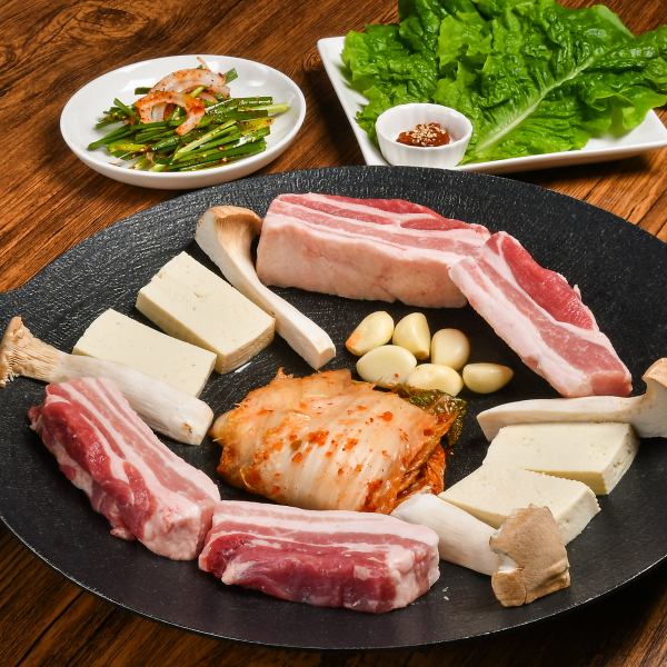 岐阜県のプレミアムポーク【飛騨旨豚サムギョプサル】≪1人前～2,420円(税込)≫