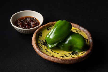 生 冷やしピーマン 2枚 【肉味噌付】