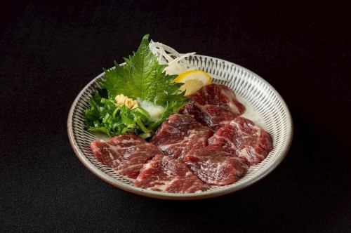 熊本直送！馬刺し特選上赤身