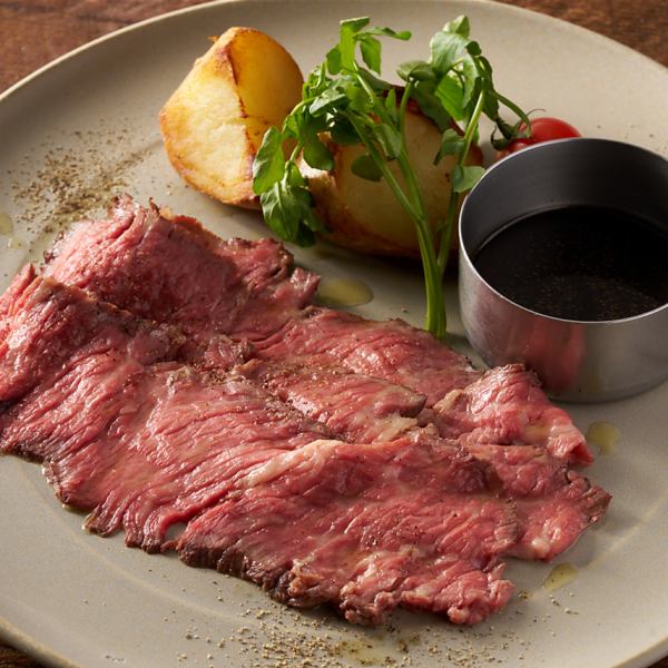 贅沢な柔らかさ！じっくり焼き上げたローストビーフ