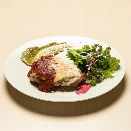 あべ鶏のもも肉のソテー