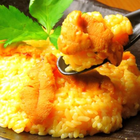【November only】 Rich fresh raw sea urchin plump egg Kakume rice 500 yen (tax excluded)