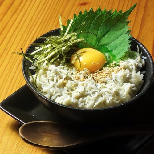 釜揚げしらすの卵かけご飯