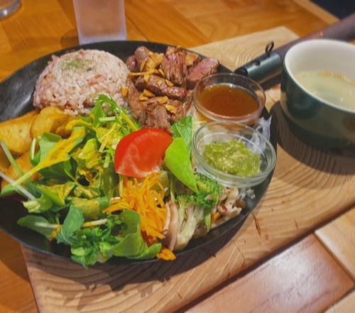 Diced Steak Lunch Plate