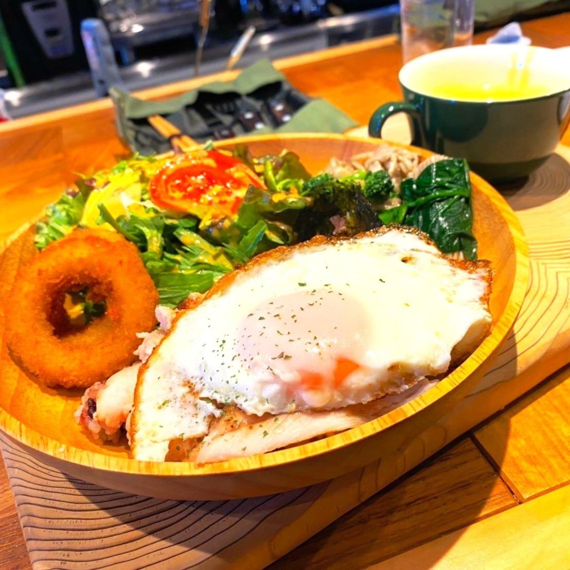 カフェメニューなども♪気分をリフレッシュしにお越しください