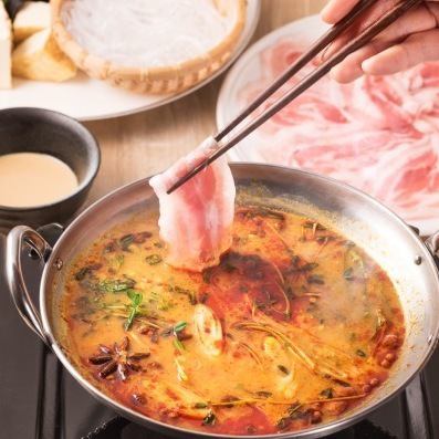 鍋を一人前ずつ楽しめるコース！4378円(税込)よりご用意！