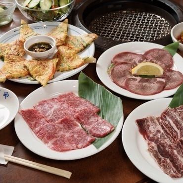 【附2小时无限畅饮+甜点！】5种肉，共11道菜★超值套餐5,500日元+税！