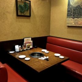 All tables are sofa seats ♪ Perfect for family banquets, family meals, dates ◎ [Kannai / Sakuragicho / Bashamichi / Yakiniku / Korean food / Samgyeopsal / Cheese Dak-galbi / Pot / Wine / All-you-can-drink / 3 Time / Charter / Zashiki / Women's Association / Date / Anniversary / Birthday / Entertainment / Banquet]