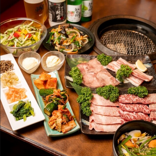 "Great Satisfaction Course / High Quality x Volume" Enjoy 11 dishes of 7 types of meat, including top-grade kalbi, top-grade skirt steak, and top-grade tongue