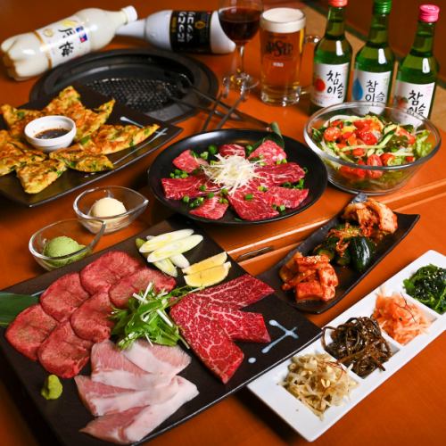 Enjoy a wonderful time with delicious food and drinks!