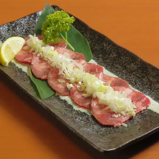 我們從日本各地的品牌牛肉中精心挑選出最好的 A5 級和牛。