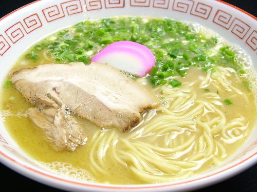 We are proud of our shop! [Iyotanuki special ramen]