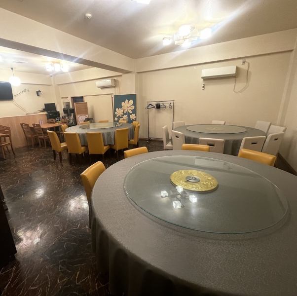 2階は円卓が並んでおり、宴会にぴったりです！2階は40名様前後まで貸切可能です♪