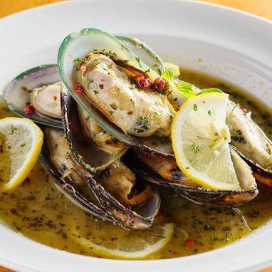 Perna shellfish and clams steamed in white wine with herbs