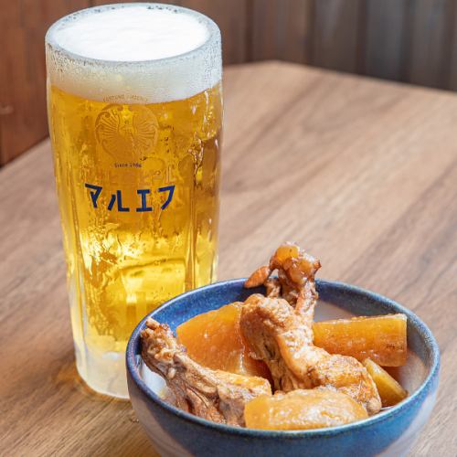 仕込みに手間をかけた手羽元大根が大好評！キンキン冷えビールと最高の組み合わせ！！