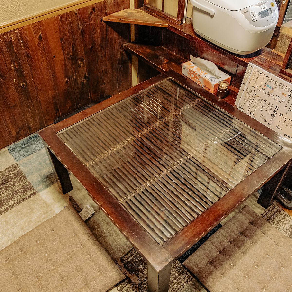 10名以上の貸切可!喫煙も可(2階席は電子のみ)です!!