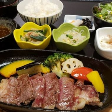 極上和牛ステーキ御膳　3388円(税込)