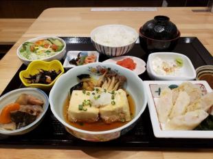 海老の湯葉巻と揚げ出し豆腐の和御膳