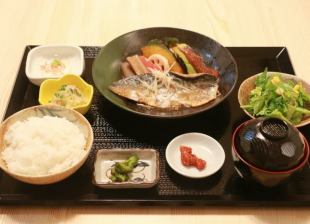 サバの煮付け定食