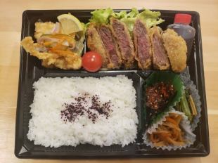 【一ノ剱特注弁当】赤身の牛かつと塩麹チキン南蛮弁当