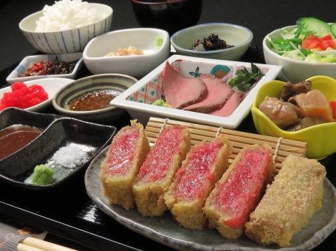 【厳選部位にこだわる極上和牛レアかつ！】当店名物のレアかつ御膳　3388円