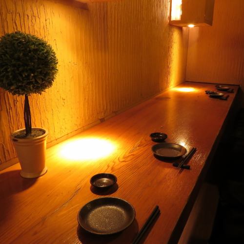 <p>〈カップルシート〉デートにぴったりなカップルシートをご用意しております。横浜駅(相鉄口)徒歩5分でアクセスも抜群◎</p>