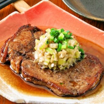 【生ビール含む2時間飲み放題付】「やわらか牛タン」や「自家製もつ煮」含む全6品　4300円(税込)