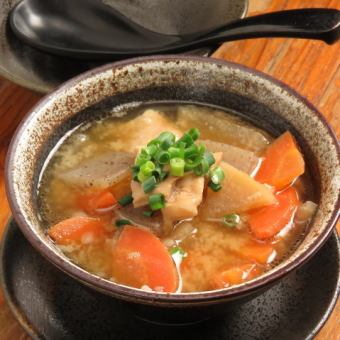 【生ビール含む2.5時間飲み放題付】「やわらか牛タン」や「自家製もつ煮」含む全6品4800円(税込)