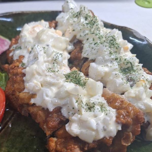 【当店の名物！】《Ji-Ji 特製宮崎風チキン南蛮》～特製タルタルソースをご堪能あれ～1580円(税込)