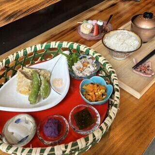 【真常寺御膳】< 全9品 >アグー豚の冷シャブ、紅芋のポテトサラダ、デザートなど　1870円(税込)