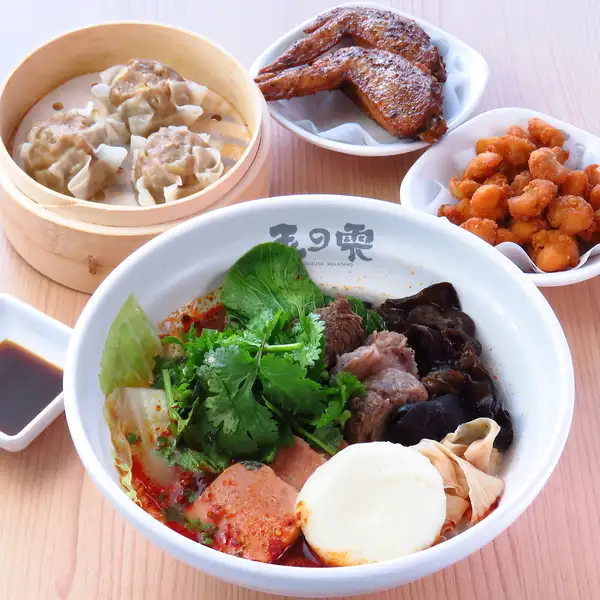 【スープが選べる】王道麻辣湯のほか、トマトや汁なしも!