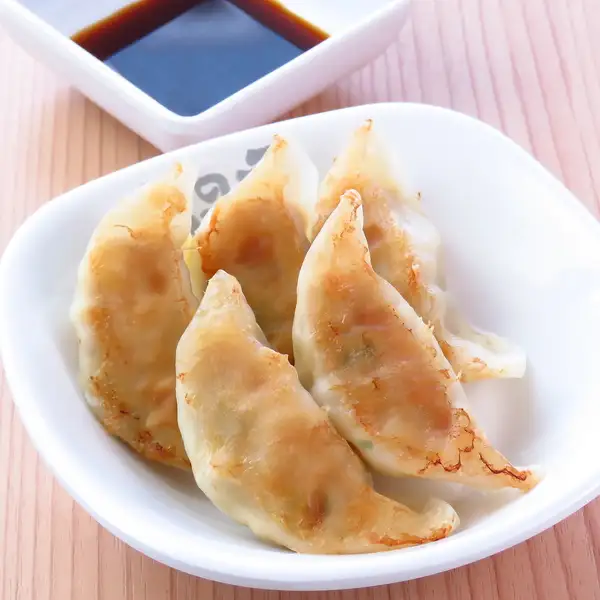 【お酒との相性抜群】餃子や軟骨唐揚げなどの一品料理