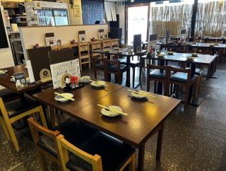 店内写真、テーブル