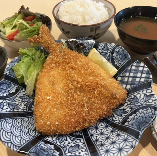 ディナー帯も毎日定食お出ししています。